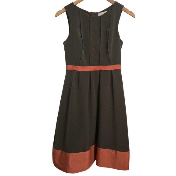 Jessica Simpson Fit & Flare Dress Size 2 Gray Coral Trim Sleeveless Party Cockta - Picture 1 of 6